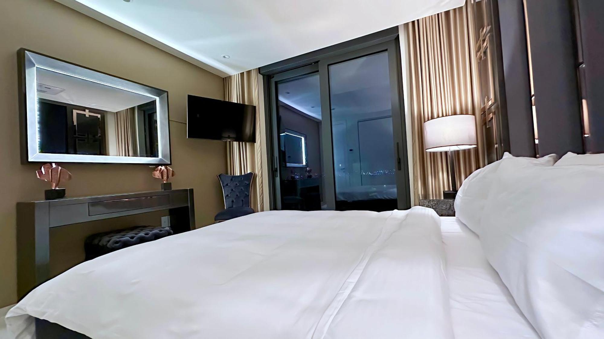 Mullet Bay Suites - Your Luxury Stay Awaits Cupecoy  Extérieur photo